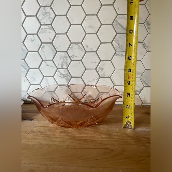 Pink Depression Bowl - Picture 4 of 13